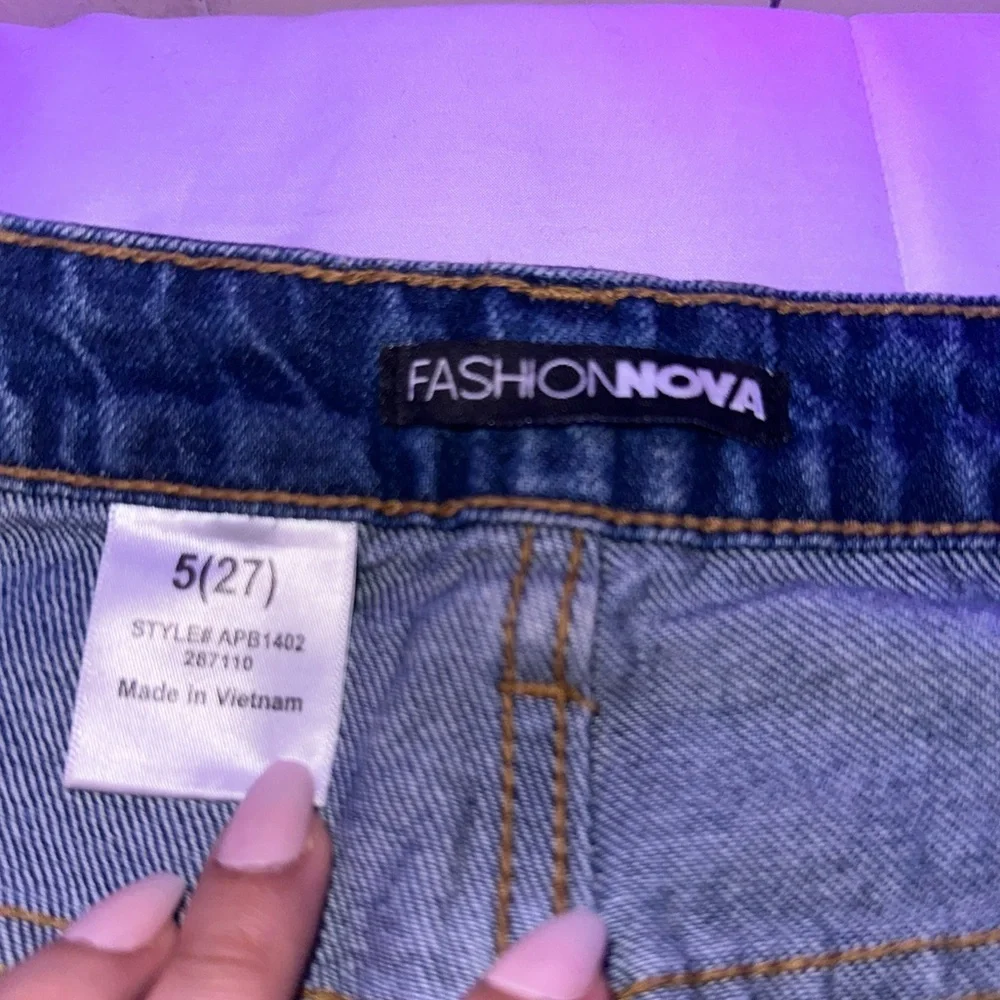 ~High Rise Distressed Jeans~ - Picture 2 of 3